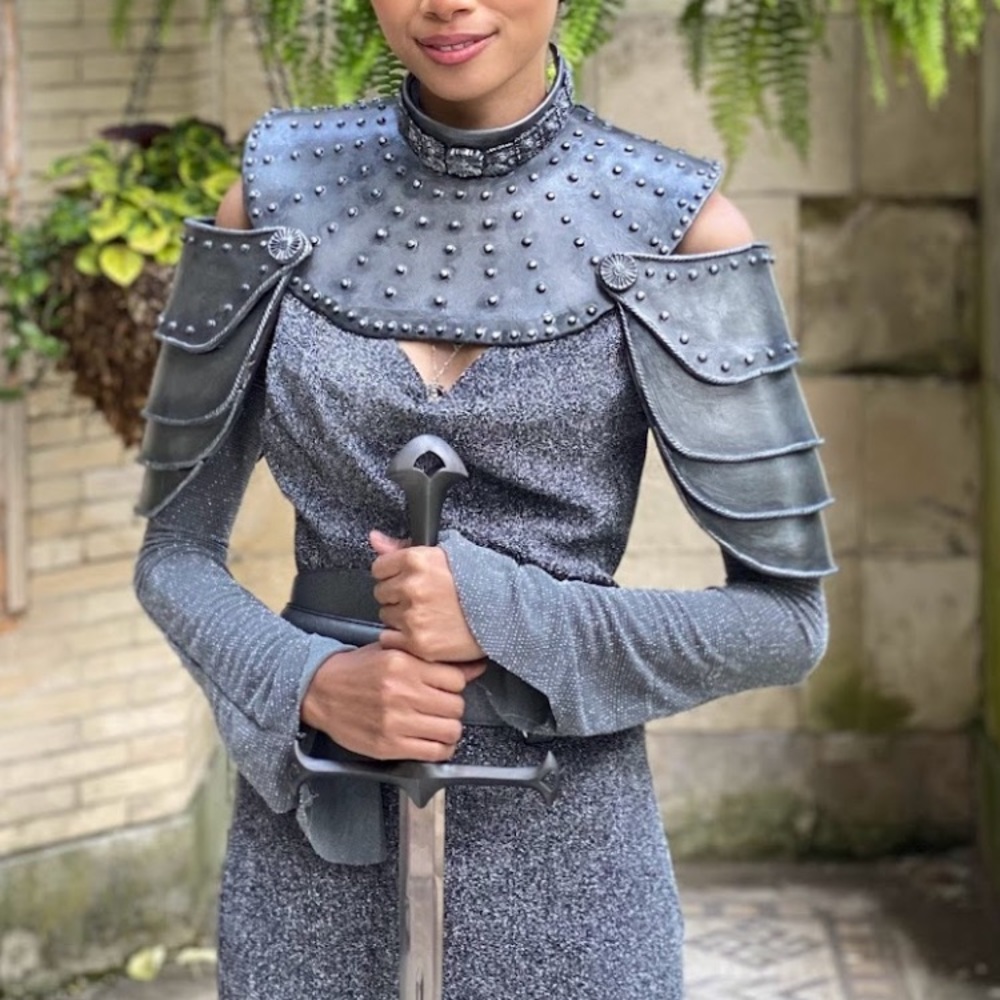 Met Gala - Zendaya knight shoulder armor costume / cosplay